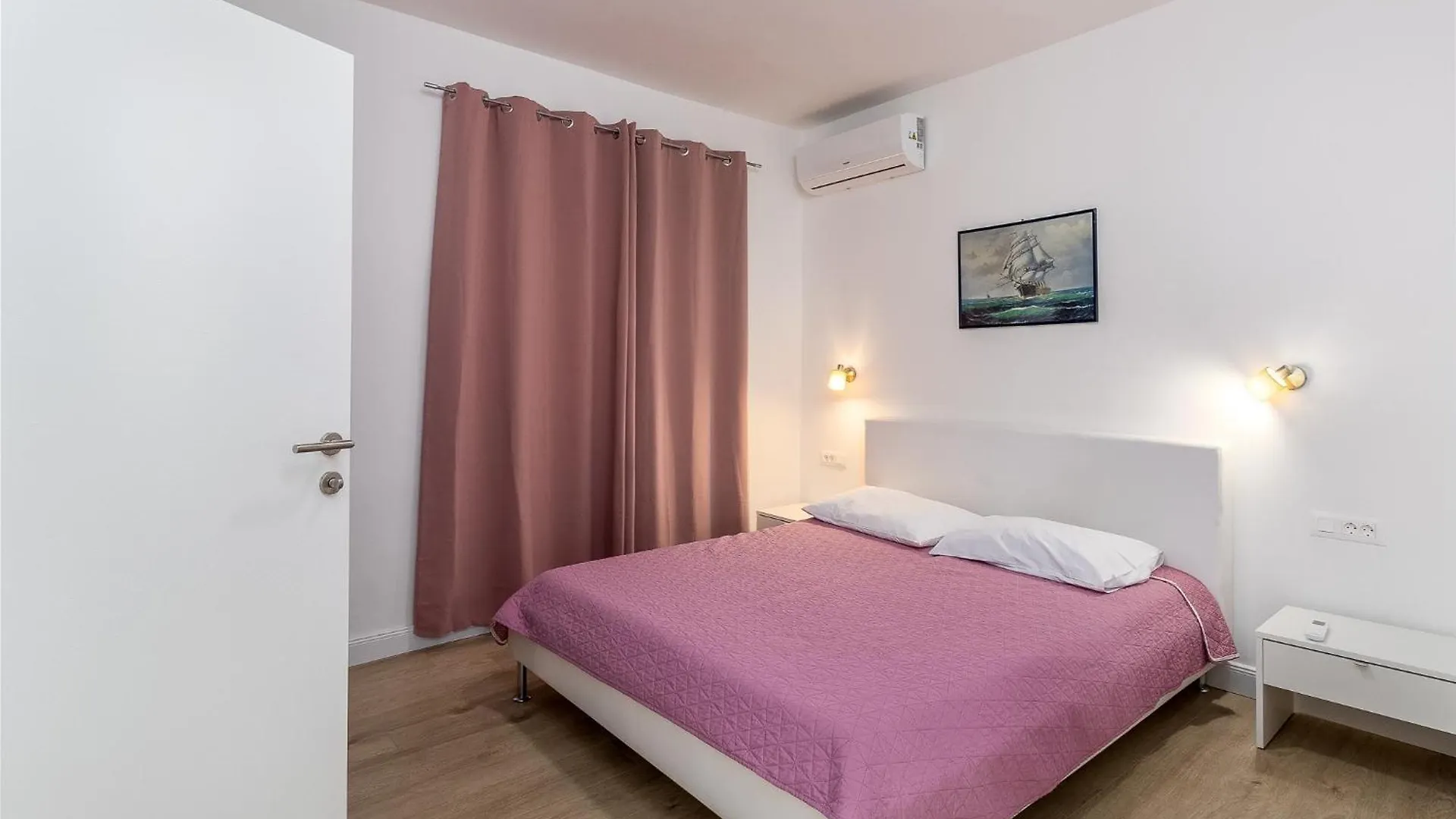 Apartments And Rooms By The Sea Pakostane, Biograd - 18426 0*, Pakostane