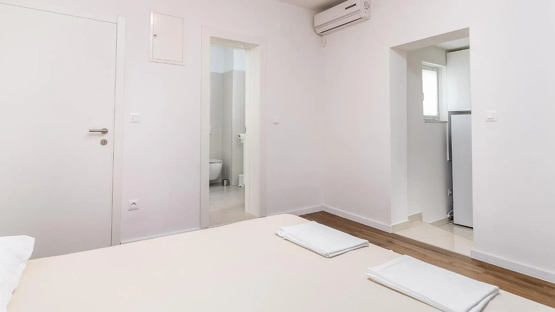 Apartments And Rooms By The Sea Pakostane, Biograd - 18426 בית הארחה פאקוסטאן